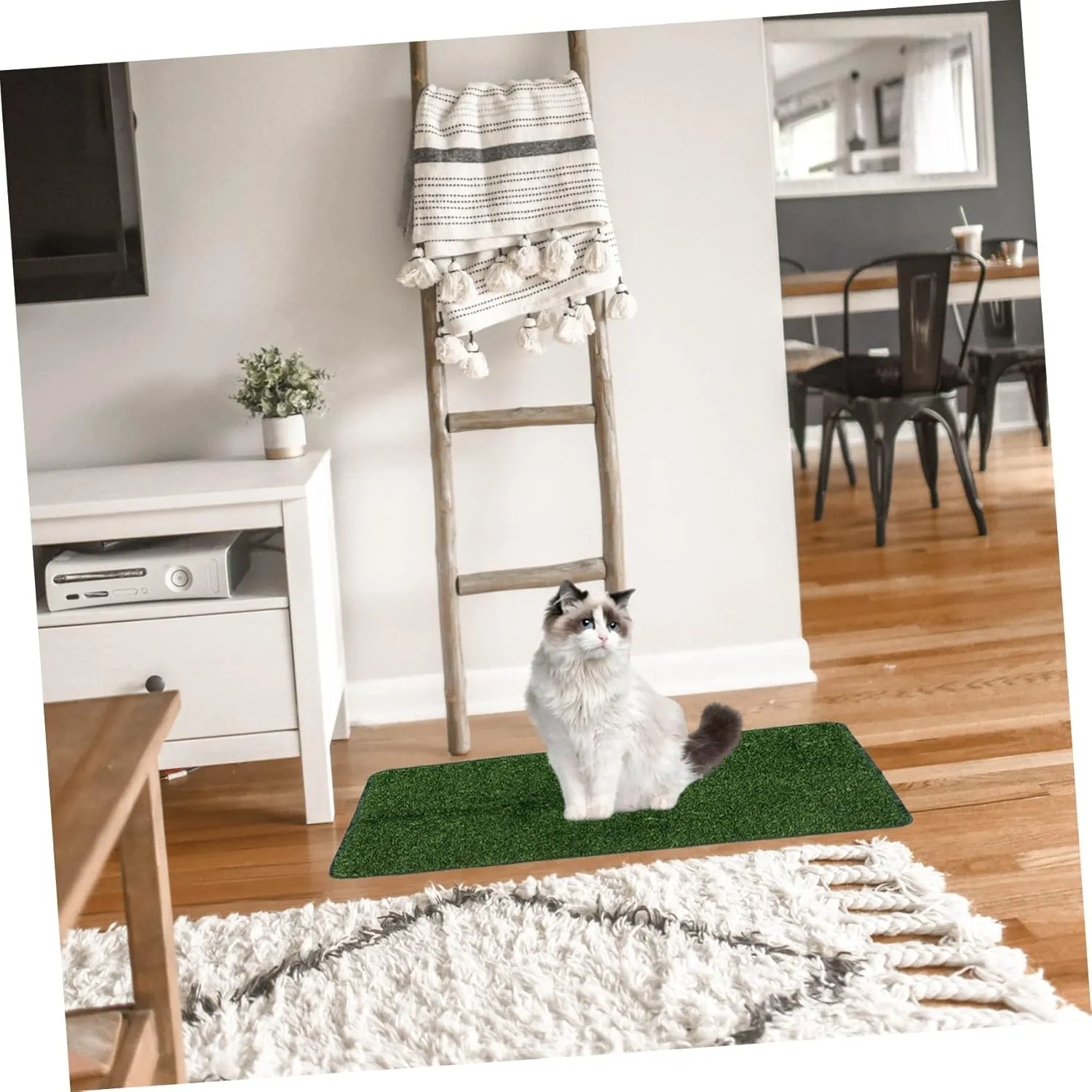 Decorative Pet Pee Pad Wear-Resistant Fake Grass Mat for Dogs Cats Portable Pad for Training Pet Accessories Vivid Design for Cages Travel